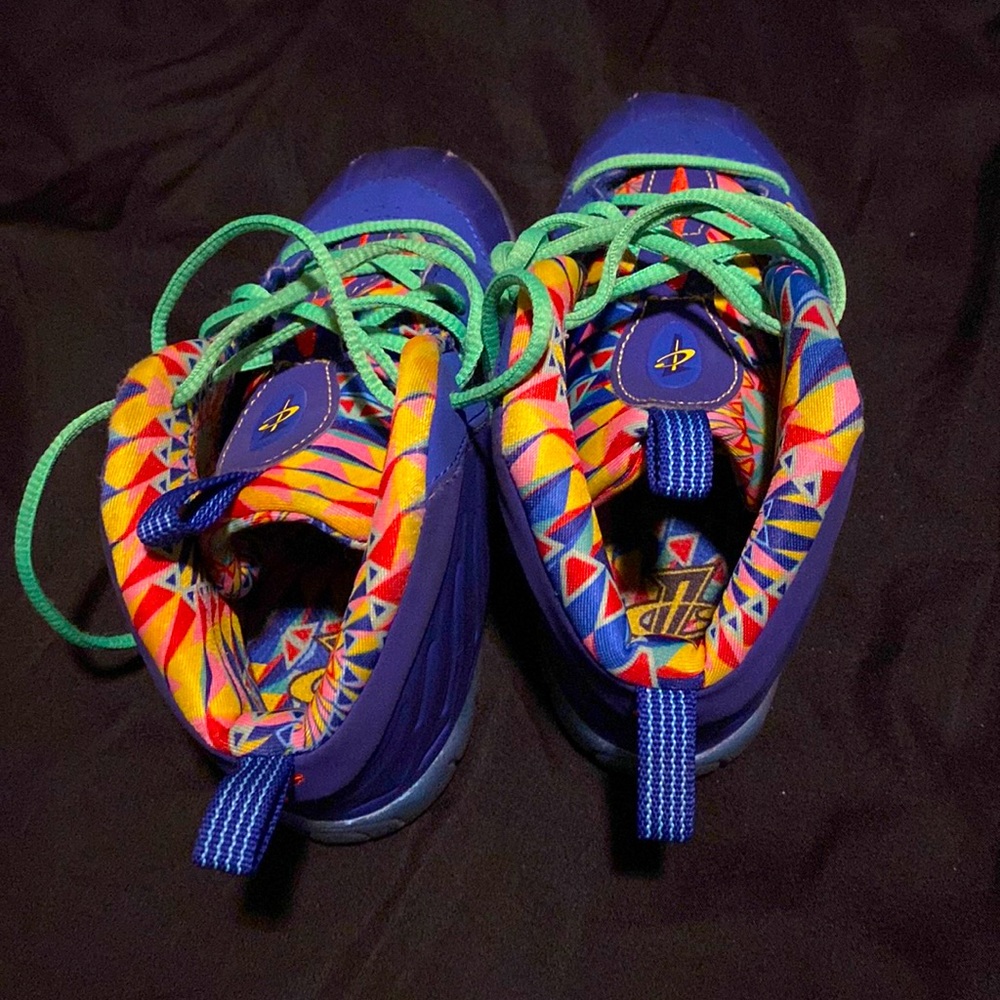 COPY - Used toddler boy nike sneakers. Super comfortable and colorful